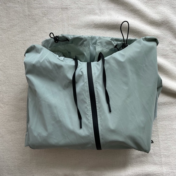 ZARA Raincoat - Never Worn ❤️🔥 - Picture 2 of 3